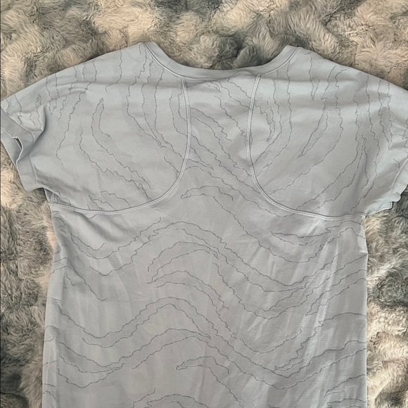 Athleta Light Blue Textured Short Sleeve Tee - Picture 4 of 4